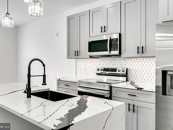 5th image of 2054 N 2nd St #6
