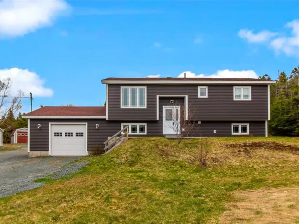 490 St. Thomas Line, Paradise, NL A1L3T4