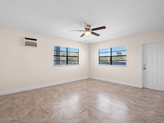 2nd image of 2461-2463 E Commercial Blvd #3