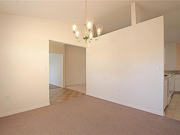 5th image of 839 Summer Glen Dr