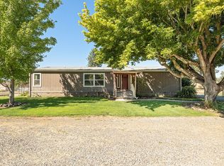 6175 Wilson Ln, Central Pt, OR 97502