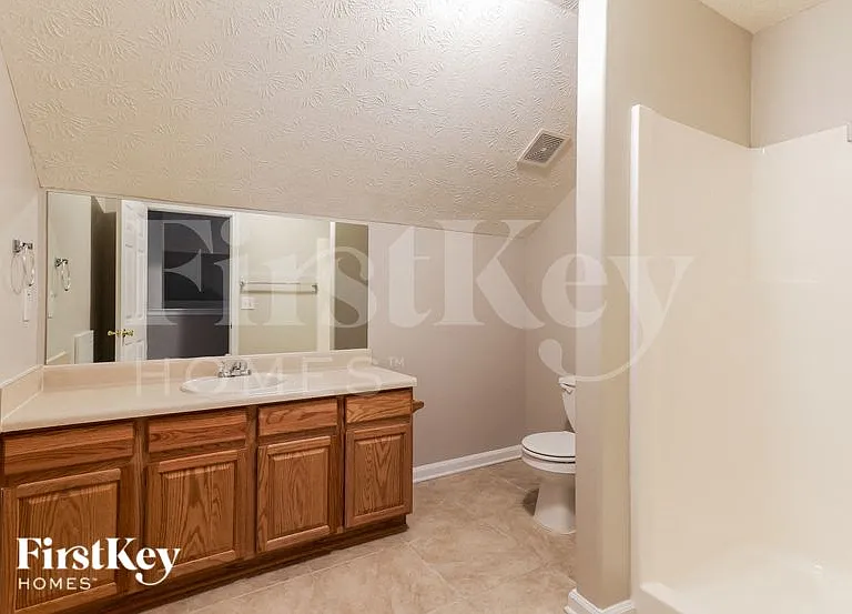 940 Willow Hollow Dr — Photo 8