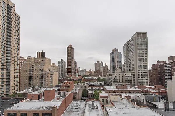 Rented by Hampshire Assets LLC | media 17