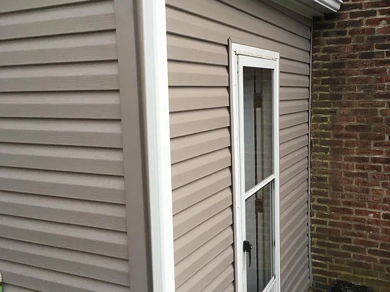 2916 Edgemont St — Photo 12