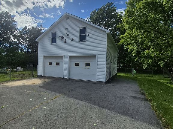 2nd image of 424 S Massey St #2