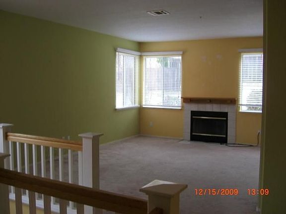 3rd image of 595 Alexis Cir