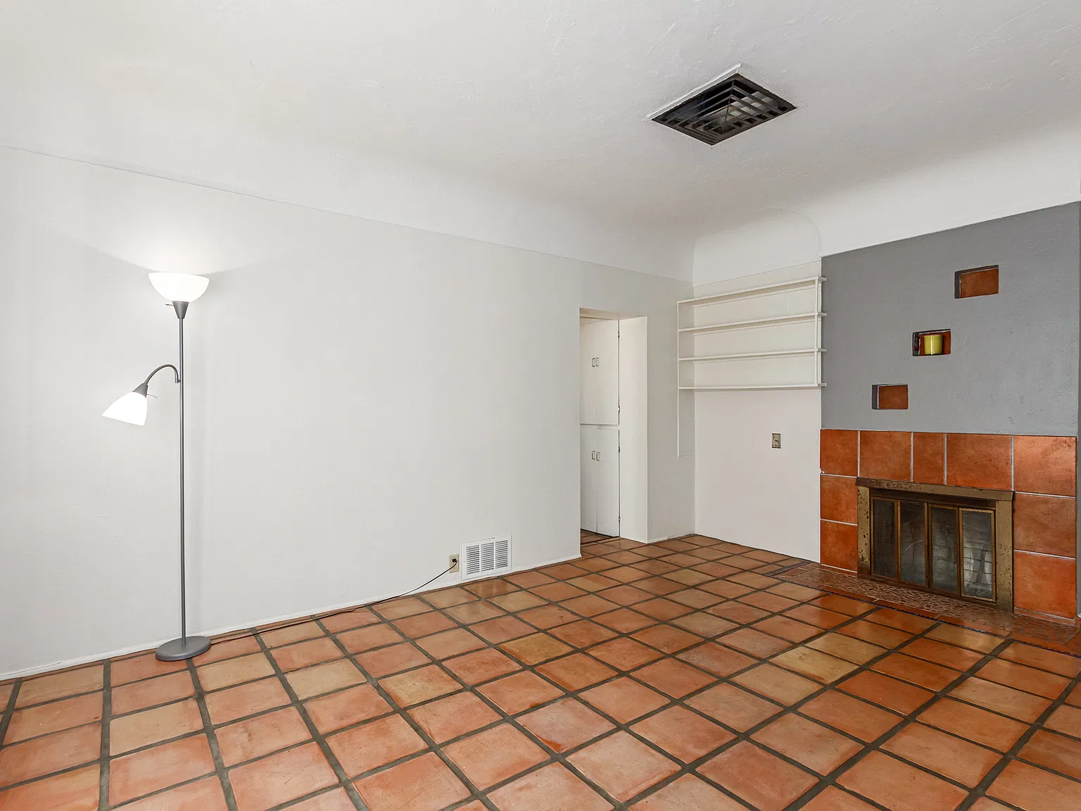 3 bed, 1188 sqft, $1,650 — Photo 4