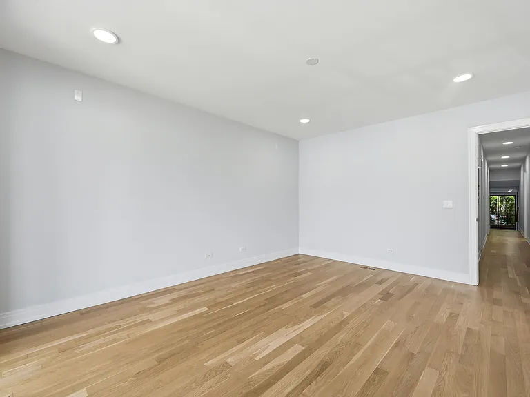 1827 N California Ave #1 — Photo 20