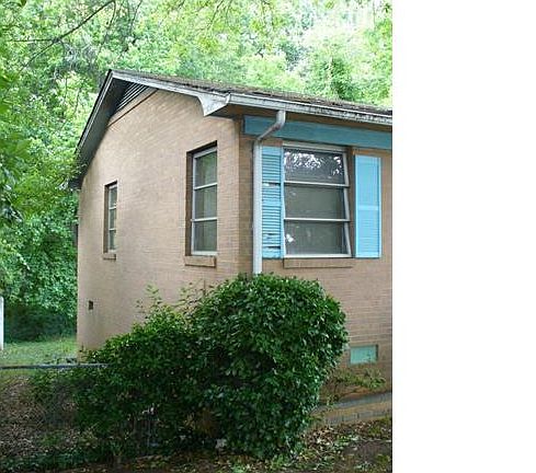 3rd image of 2314 Crescent Ln