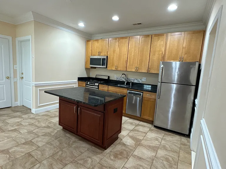 729 W Montgomery Ave — Photo 8
