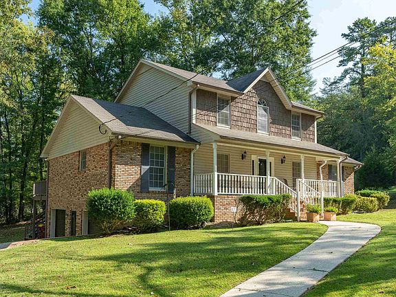 3rd image of 4598 Dogwood Ln