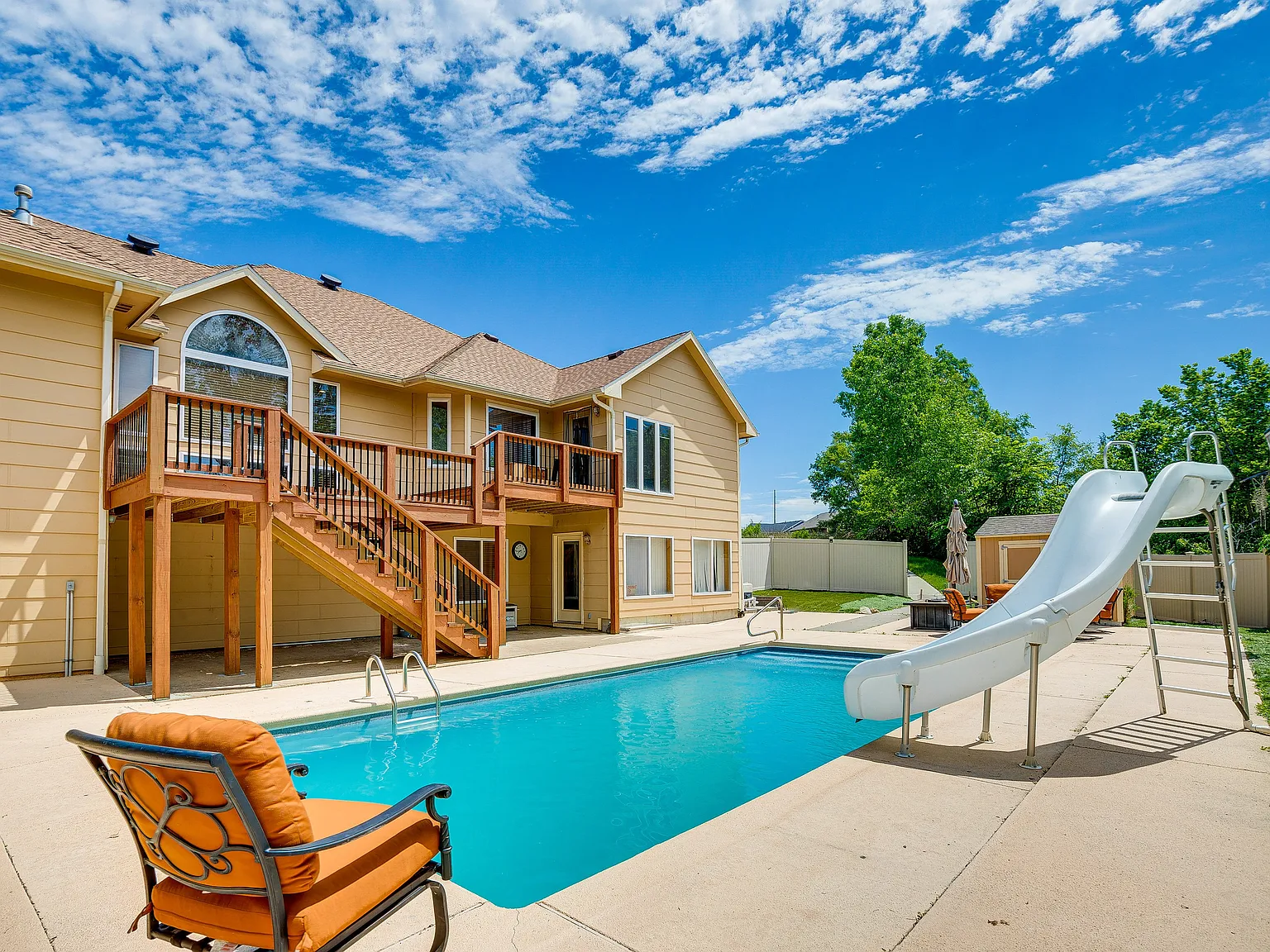 5 bed, 3.5 bath, 2317 sqft, $5,000 — Photo 1