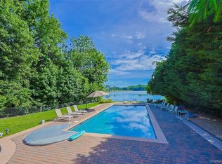 21 Lake Road, Great Neck, NY 11020