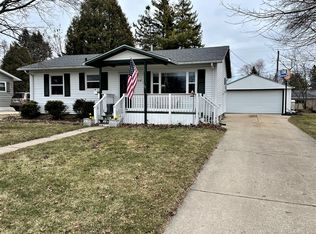 738 8th Ave, Grafton, WI 53024
