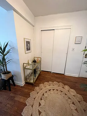 Rented by Standard Living Realty Inc | media 25