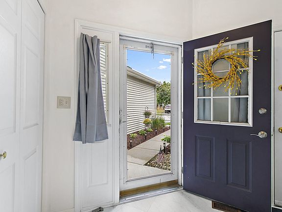 3rd image of 368 Maidstone Ct #368
