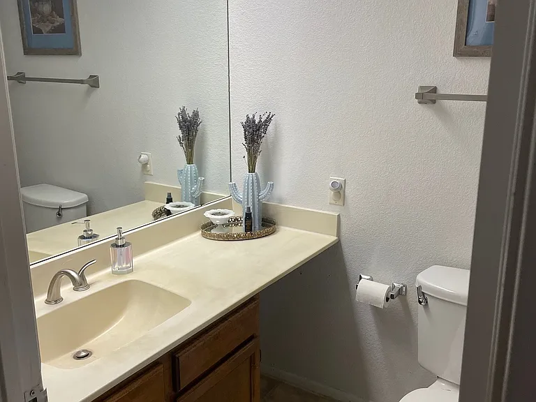 925 N College Ave #213 — Photo 6