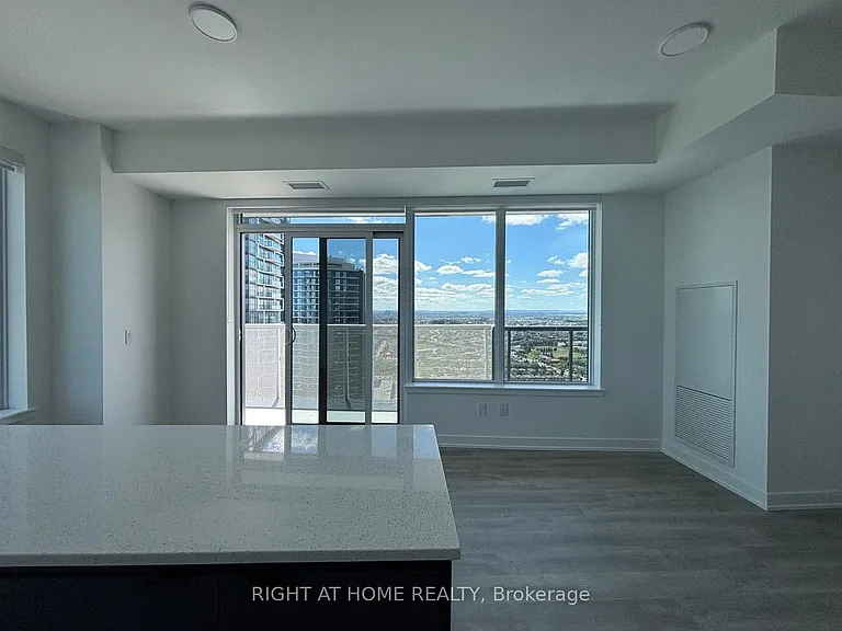 5105 Hurontario St #2905 — Photo 8