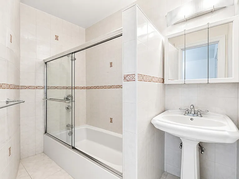 58 Hale Ave #2 — Photo 7