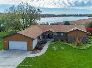 10025 Oak Island Dr, Laingsburg, MI 48848