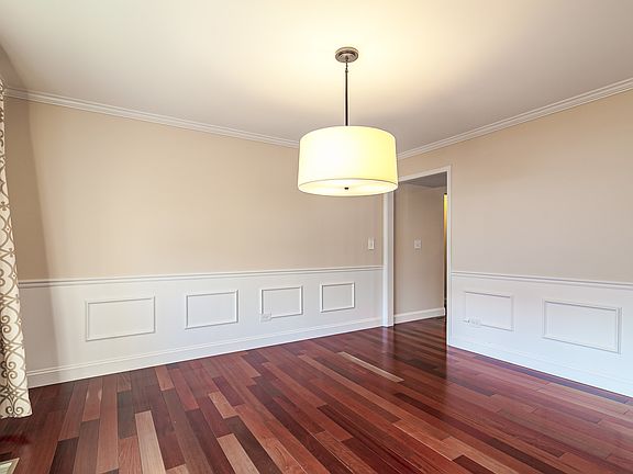 2nd image of 1596 Wakefield Ct