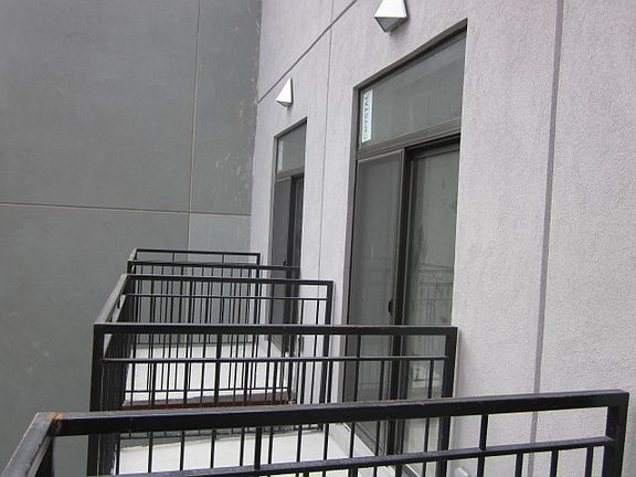 2nd image of 46 Meserole St APT 3L