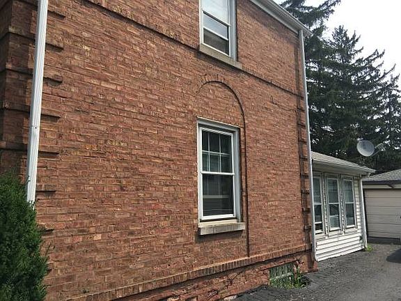 3rd image of 107 N Center St