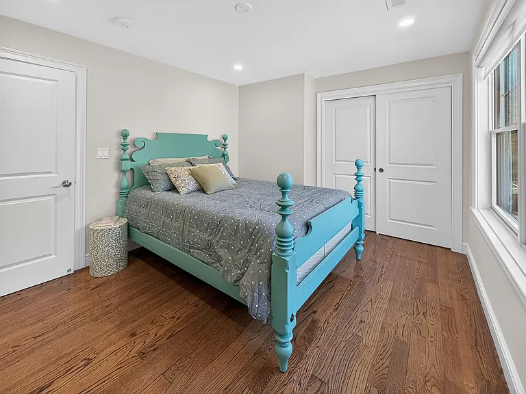 16 Walsh Rd — Photo 33