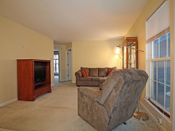 3rd image of 1147 Harbor Ct