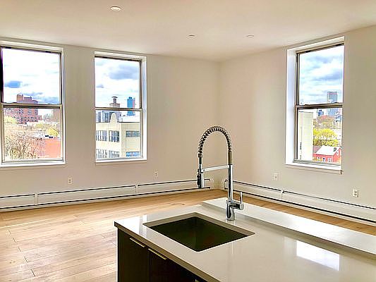 1st image of 275 Park Ave APT 6N