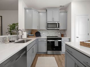 Abode at Greenway, Charlotte, NC 28208