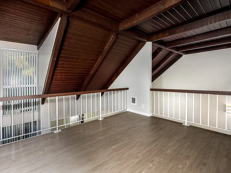 Windward Village Apartments — Photo 47
