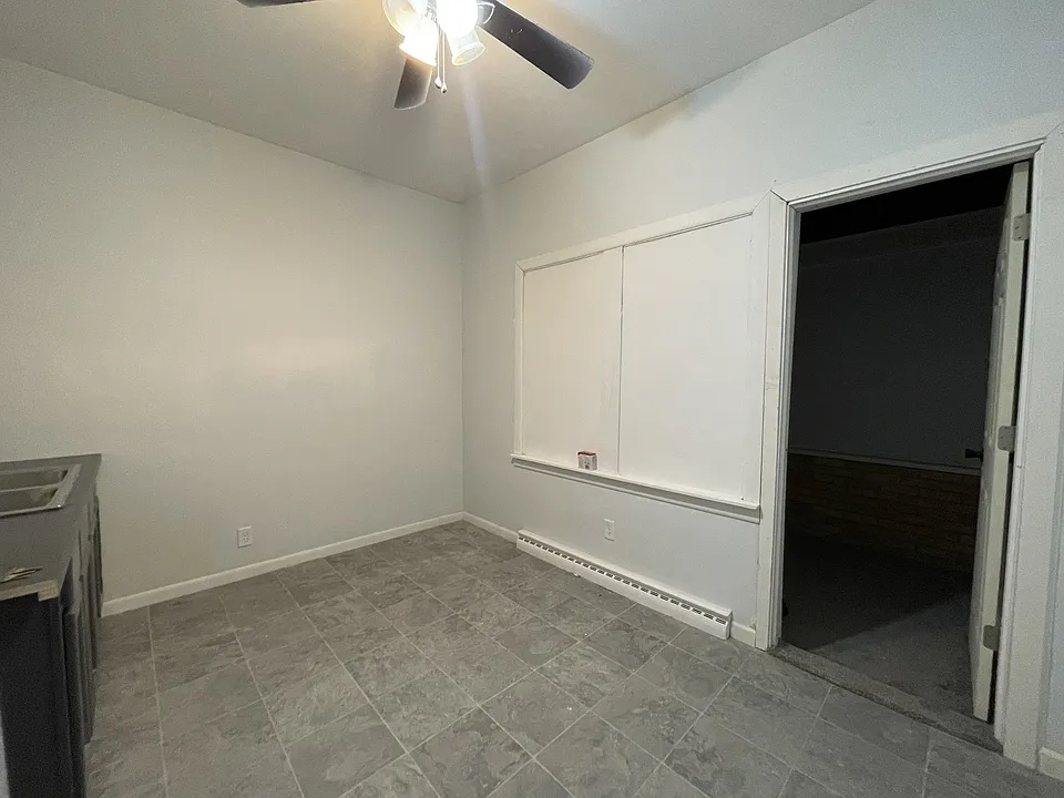 516 W Calvert St #1