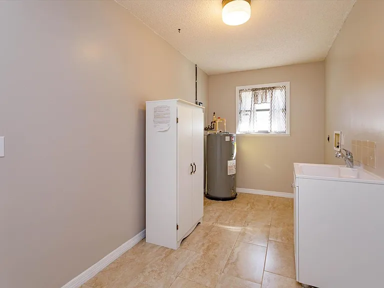 104 Rosemont Ct — Photo 17