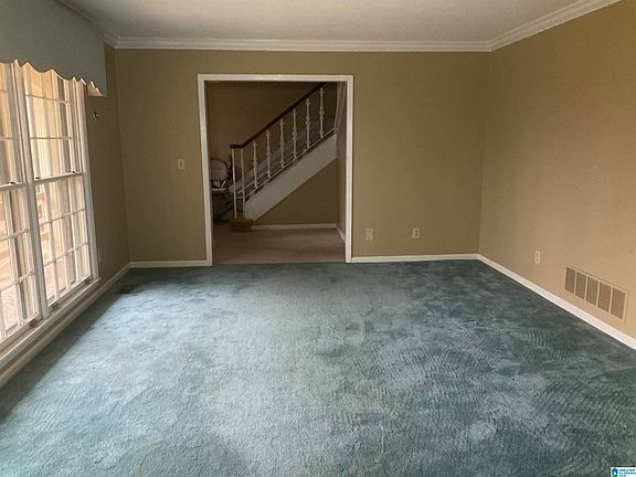 4th image of 449 Somerset Dr