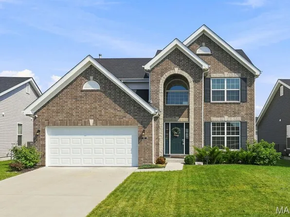 902 Palisades Cir, Saint Charles, MO 63301