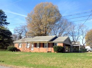 5037 Springhaven Dr, Conover, NC 28613