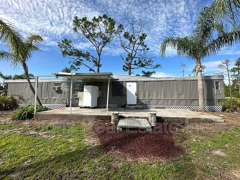 8086 Heck Dr #1A — Photo 2