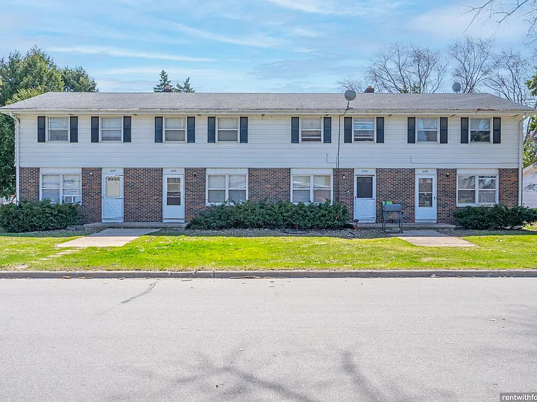 2261- 2267 Preble Ave. — Photo 13