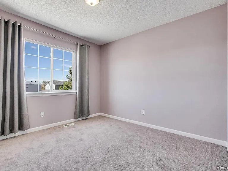 20828 Willowbend Ln — Photo 34