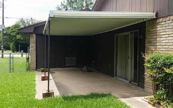 3rd image of 1010 Hill City Dr