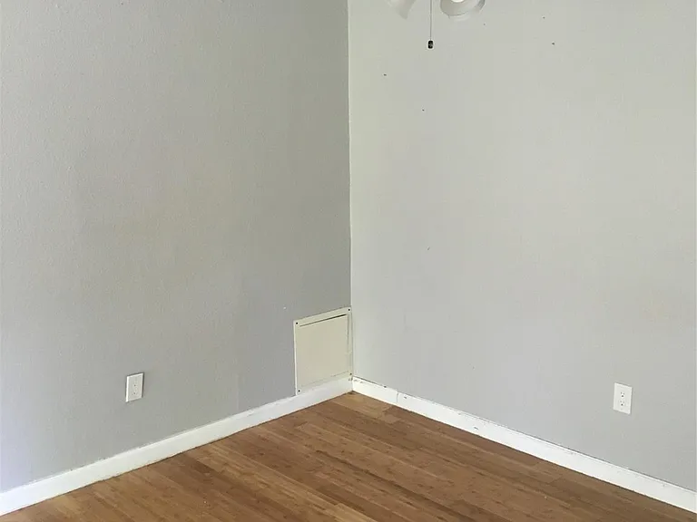 404 Hawthorne St #1 — Photo 16