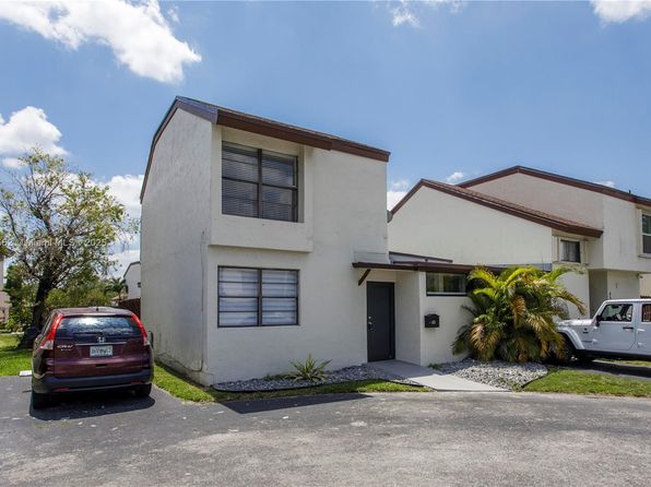 471 NW 98th Ct #471, Miami, FL 33172