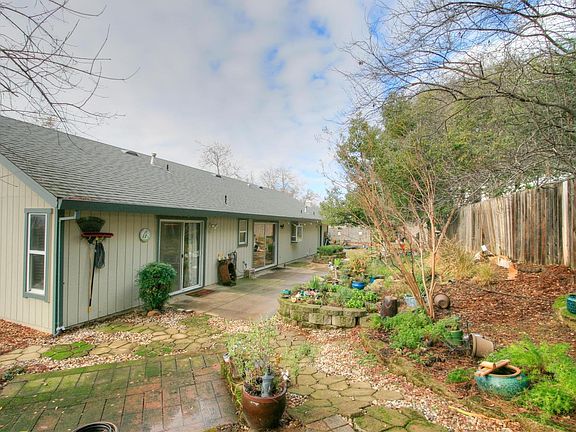 3rd image of 11734 Sherwood Way