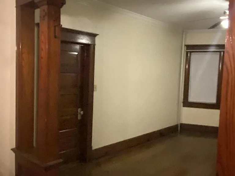 135 S Dewey Ave — Photo 20