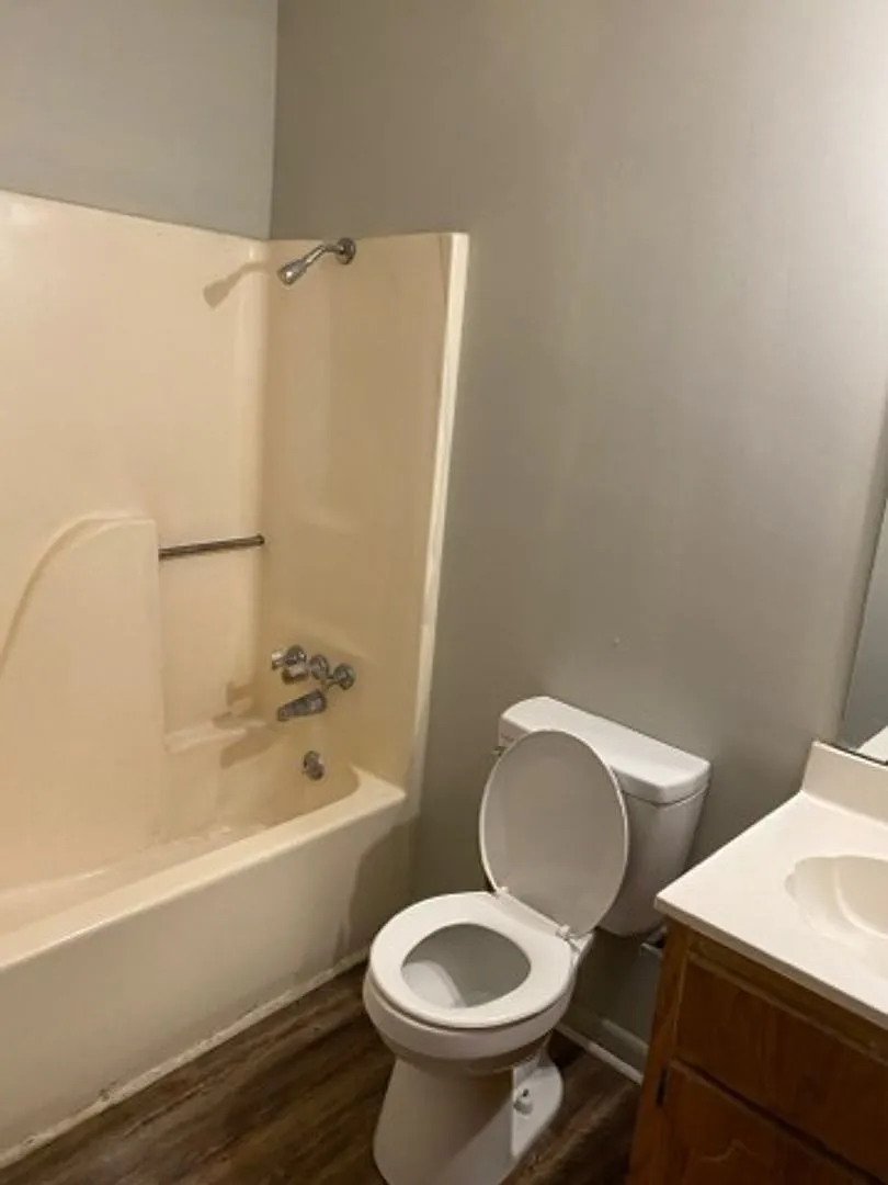 Feemster Lake Apartments — Photo 2