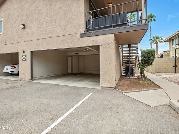 3rd image of 1217 N GRANITE REEF Road