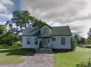 646 Cranes Hollow Rd, Amsterdam, NY 12010