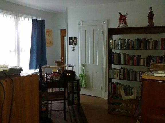 2nd flr, closet & attic acc 