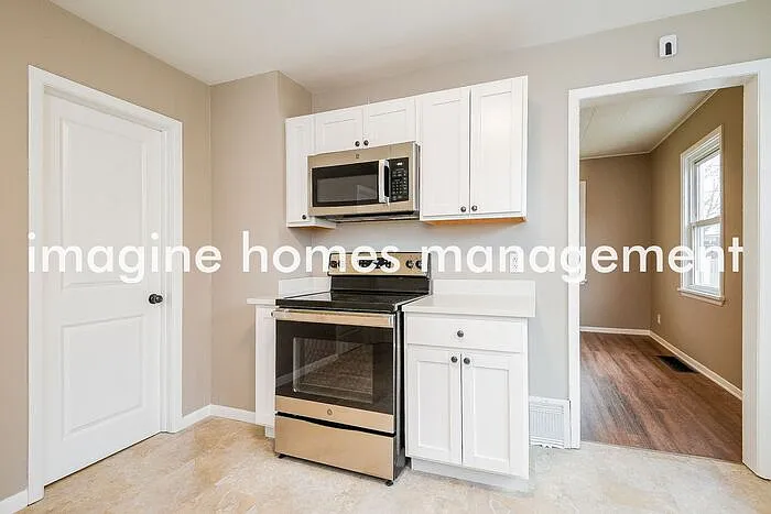 1634 Hopkins Ave — Photo 6